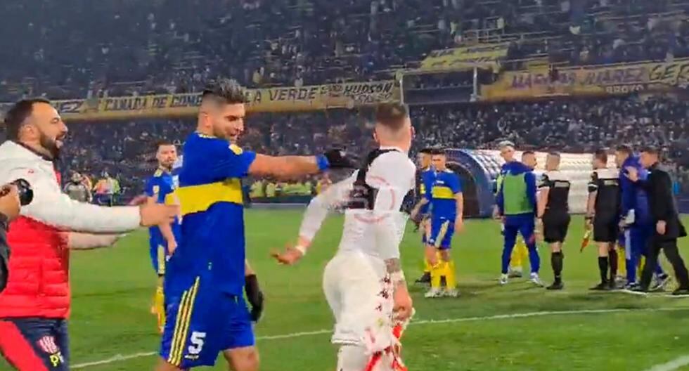 Problemas para Battaglia: Carlos Zambrano recibió tarjeta roja tras conflicto en el Boca Juniors vs. Unión