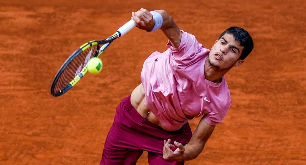 Carlos Alcaraz se pronuncia tras perder ante Sinner en Wimbledon: “Me voy con la cabeza en alto”