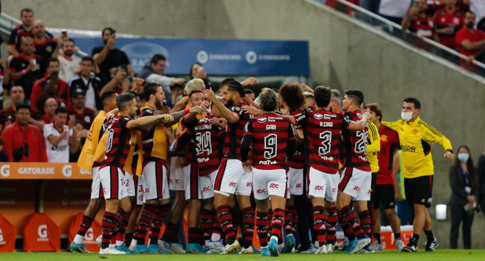 Flamengo vapuleó a U. Católica y clasificó a octavos de final de la Copa Libertadores 2022