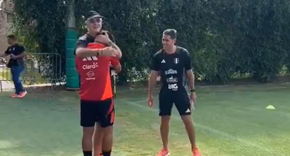 La complicidad de Fossati y el ‘Tunche’ Rivera en el entrenamiento de la selección peruana 