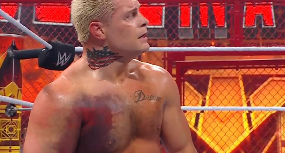 Para no creer: Cody Rhodes salió al ring con un sorprendente moretón en WWE Hell in a Cell 