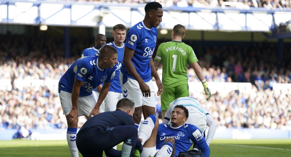 Ben Godfrey sufrió una fuerte lesión y salió del campo de juego en camilla en el Everton vs. Chelsea 