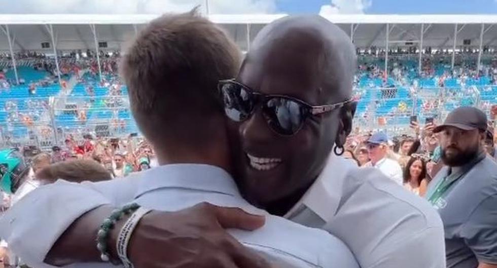 Dos leyendas en el GP de Miami: así fue el encuentro entre Tom Brady y Michael Jordan 