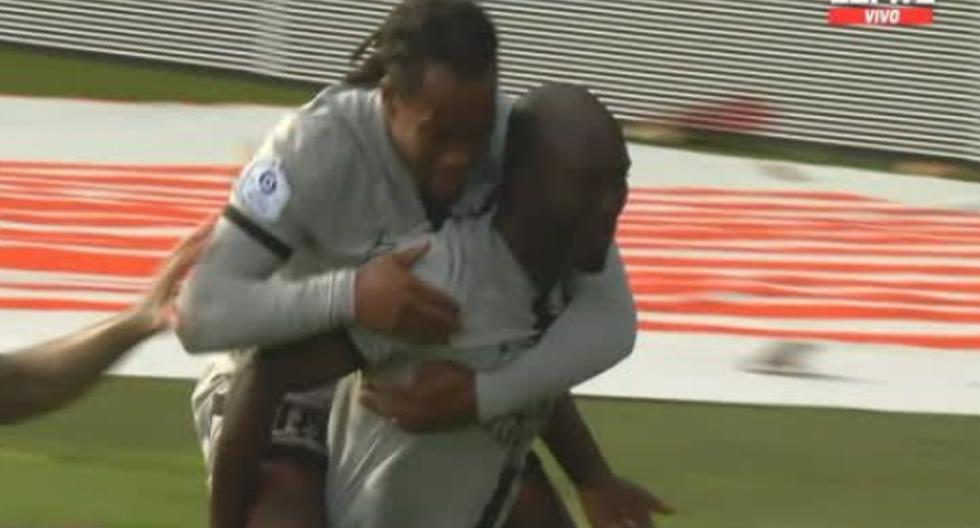 Danilo marcó de cabeza el 2-1 de PSG sobre Lorient por la Ligue 1 