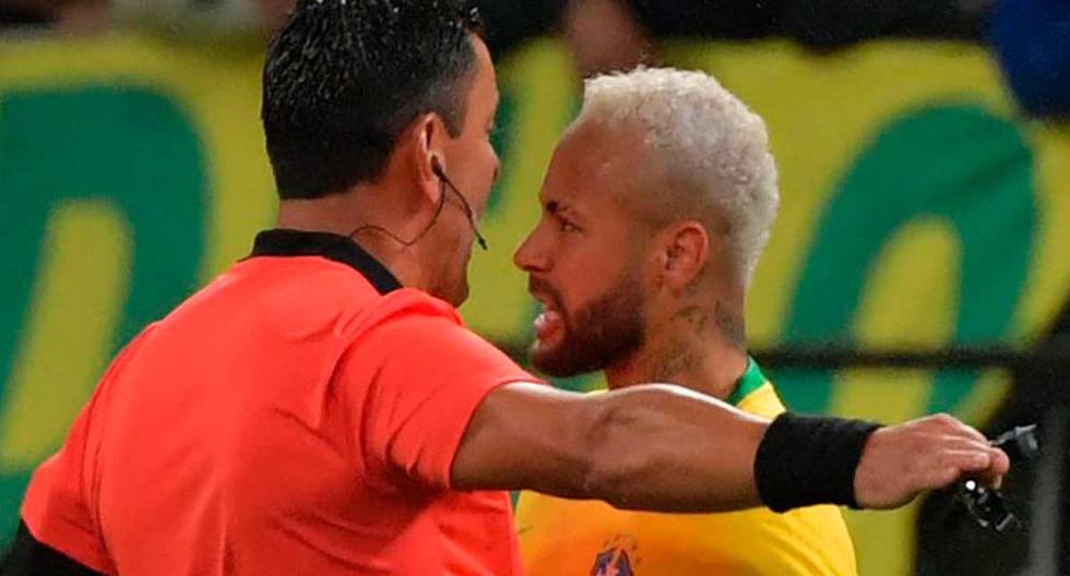 Por no expulsar a Neymar: Conmebol suspendió a Roberto Tobar de forma indefinida