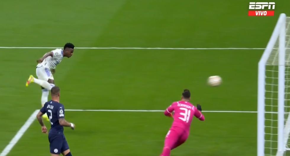 Se salvó Manchester City: Vinícius Júnior falló un gol en el inicio del segundo tiempo