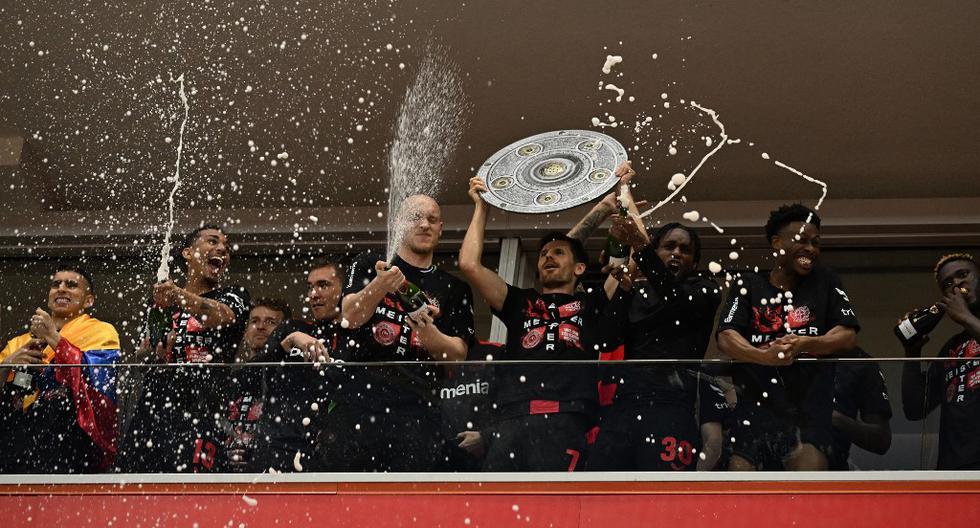 “Puede ser un triplete perfecto, y mantener un invicto que ya suma 43 partidos”: El análisis de Eddie Fleischman sobre el histórico título de Bayer Leverkusen en la Bundesliga