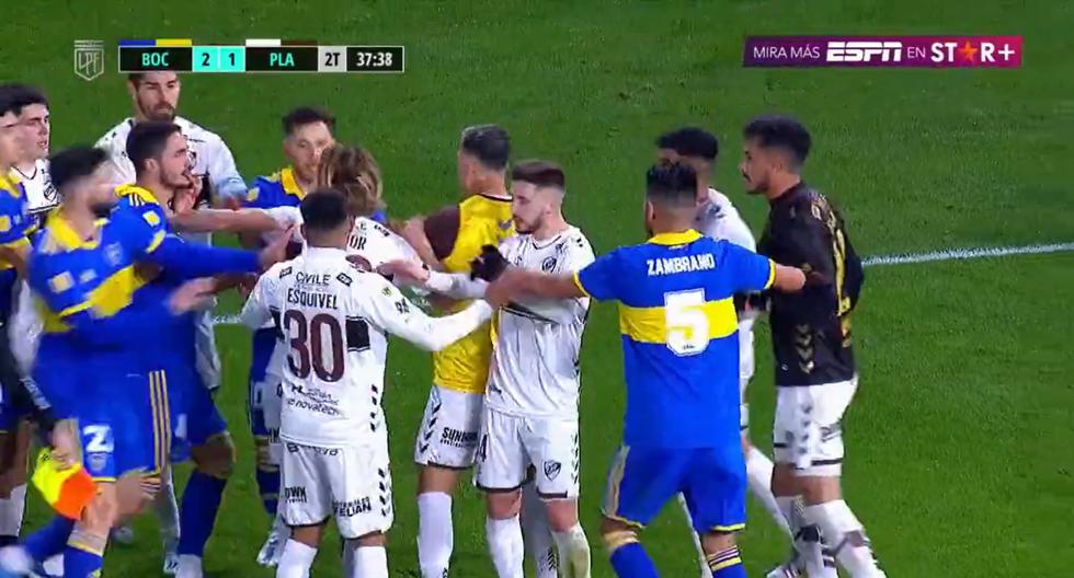 Carlos Zambrano tranquilizó los ánimos en la trifulca del Boca Juniors vs. Platense 