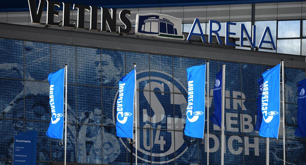 Tragedia en Alemania: hincha muere durante partido entre Schalke 04 y Bayer Leverkusen