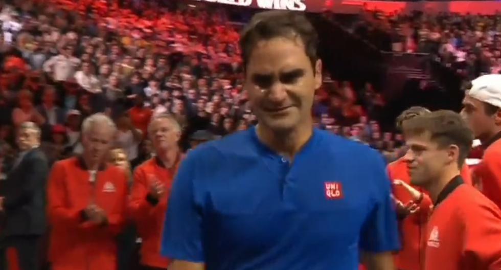 Roger Federer rompió en llanto tras su jugar su último partido 