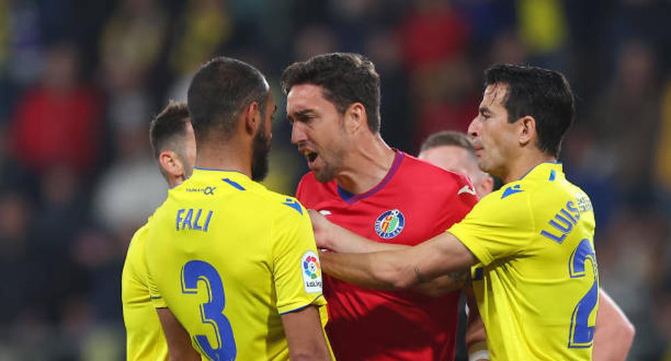 Hard hand in Spain: Cádiz received a 17-match sanction from the RFEF.