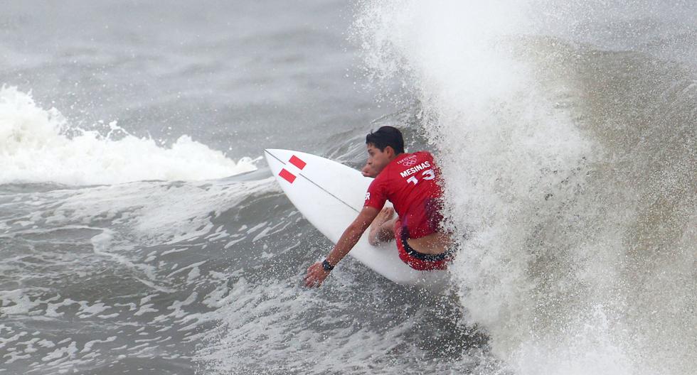 Lucca Mesinas and his bronze medal at the 2022 Pan American Surfing Games for Peru's fifth medal.