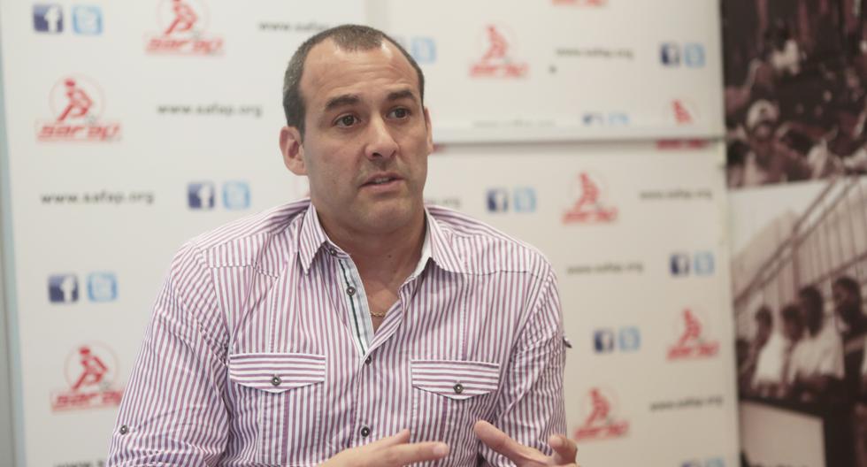 Roberto Silva: “Me llamó Lozano y me preguntó si me gustaría el puesto de director deportivo de la FPF”