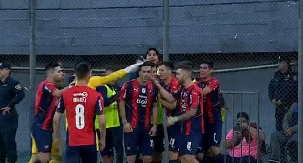 Alfio Oviedo marcó el 1-0 de Cerro Porteño sobre Olimpia por el clásico paraguayo 