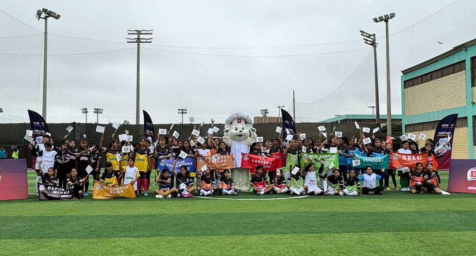 Ocho equipos de niñas compiten por la Copa del Futbolito, Bimbo 2024