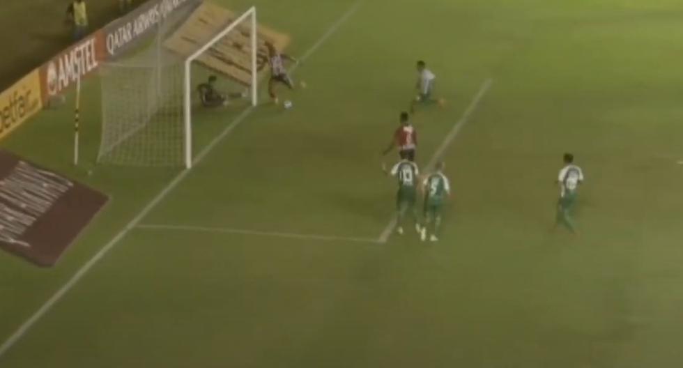 Gol de Omar Albornoz para Junior: anotó el 2-1 sobre Oriente Petrolero 