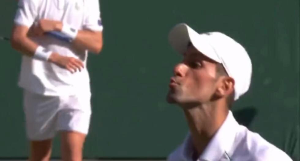 Djokovic tras su polémica celebración: “Los besos eran para alguien que me estuvo animando todo el partido”