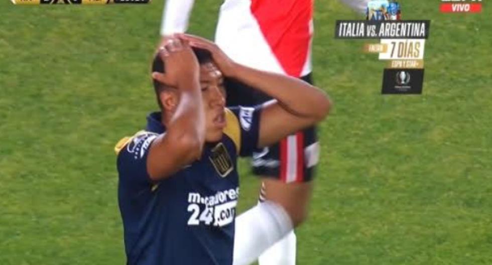 Jefferson Portales anota el descuento de Alianza Lima ante River Plate, pero el gol es anulado