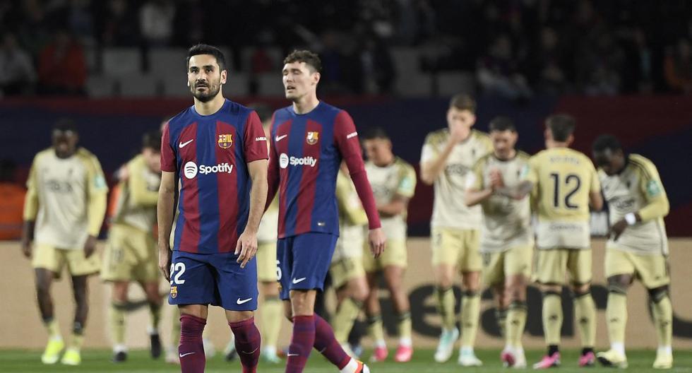 Con sabor a derrota: Barcelona empató 3-3 ante Granada por LaLiga EA Sports | RESUMEN Y GOLES