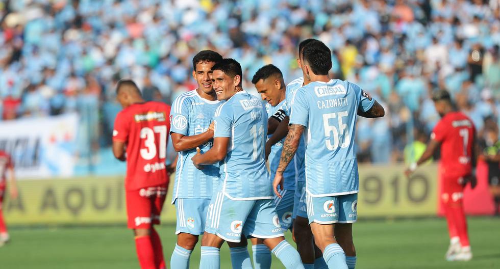 Volvió a la cima: Sporting Cristal goleó 4-0 a Sport Huancayo por Liga 1 Te Apuesto | RESUMEN Y GOLES