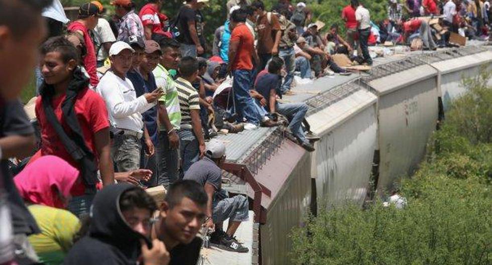 Niños, adultos y ancianos arriesgan su vida montando a \"La Bestia\", tratando de llegar a la frontera. (Foto: unionjalisco.mx)