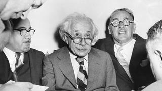 Lo que las matemáticas hicieron por Einstein y lo que Einstein hizo por las matemáticas 