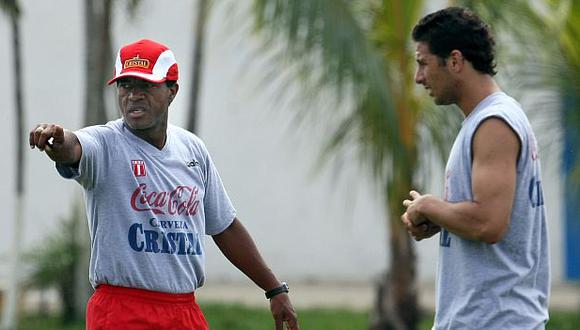 Claudio Pizarro incluyó a Julio César Uribe entre los directores técnicos que le gustaría que le vuelvan a dirigir. (Foto: AFP)