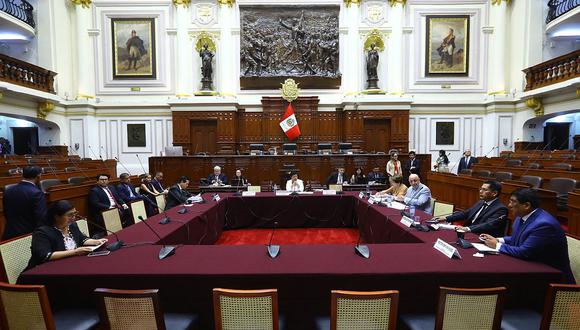 Comisión de Constitución inicia el debate sobre proyectos para implementar jueces sin rostro y limitar el uso de crímenes de guerra y lesa humanidad. (Foto: Congreso)