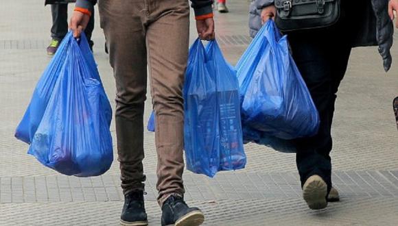 Reacciones tras aprobación de ley que regulará el uso de plásticos en el Perú