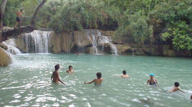 Agua que encanta: conoce la belleza de la cascada Kuang Si - 3