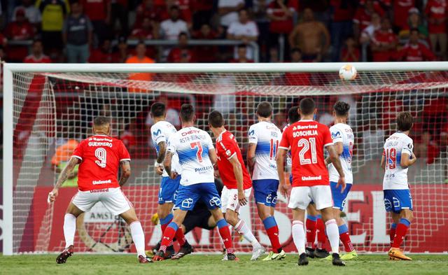 Internacional vs. Universidad Católica: las postales del partido de Copa Libertadores con gran actuación de Paolo Guerrero. (Foto: Agencias)