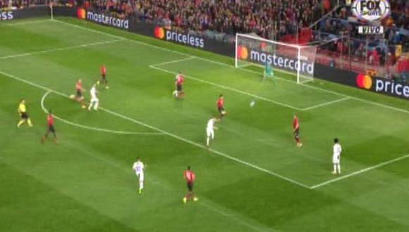 Juventus vs. Manchester United: Cristiano Ronaldo casi marca golazo pero De Gea lo evitó con atajadón. (Foto: captura)