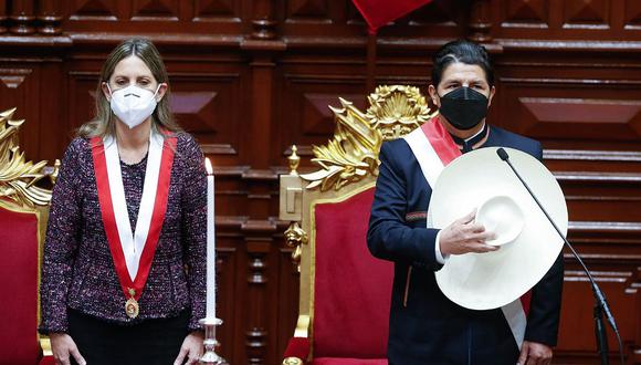 "Es indispensable que no se pierda la perspectiva del apuro que existe por ponerle coto a un Gabinete insostenible por su incompatibilidad con el sistema democrático". (Foto: Congreso)