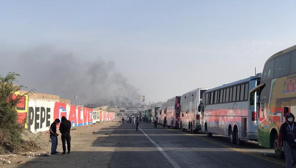 Transportistas acatan segundo día de paro por el alza del combustible y otras demandas. (Foto: @Nefestos29)