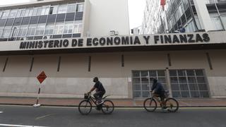 MEF: Economía peruana se ve fuerte pese a rebajas de clasificación crediticia