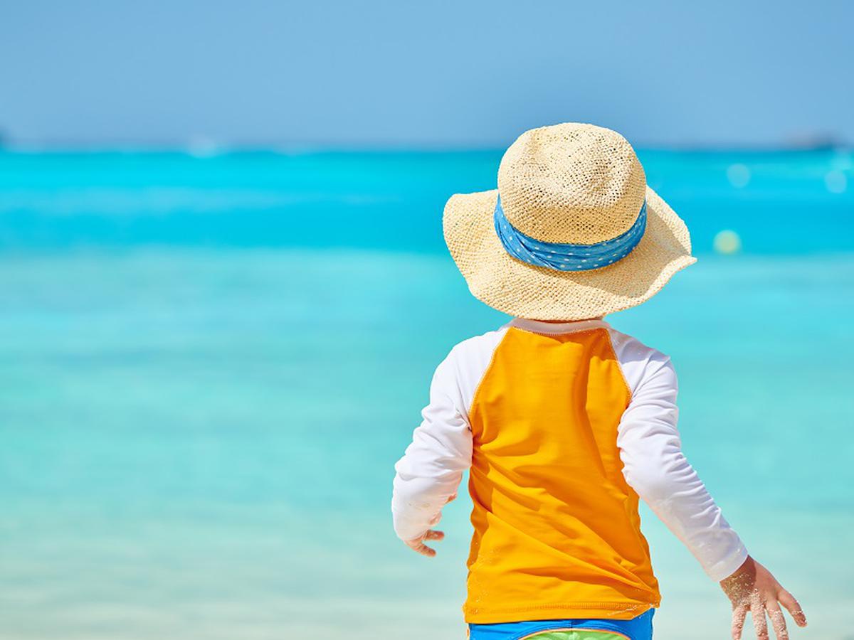 Bebés en la playa o piscina: ¿Cuál es el mejor pañal para el agua?