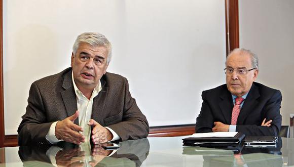 Julio Luque y Óscar Espinosa comentaron que han tenido conversaciones con la Contraloría General de la República para colaborar mutuamente en la lucha contra la corrupción. (Foto: Rolly Reyna)