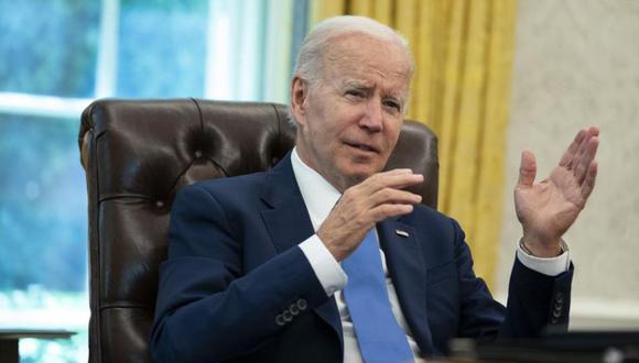 El presidente Joe Biden durante una entrevista con The Associated Press, en la Oficina Oval de la Casa Blanca en Washington.