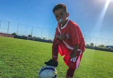 La historia de Ulises, el niño argentino de 6 años que se hizo viral por jugar al fútbol con chupón