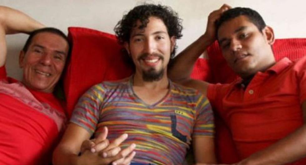 Estos tres hombres se unieron maritalmente en Colombia.  (Foto: Facebook/El Espectador)