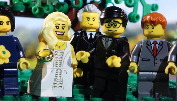 Sorprendió en su boda contando su historia de amor..¡con Lego!