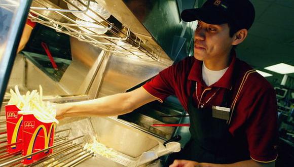 NY sube a US$15 la hora el sueldo a empleados de comida rápida