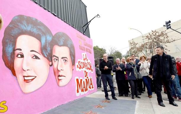 Mural de "La sonrisa de mamá", homenaje de la ciudad de Buenos Aires a Palito Ortega. (Foto: buenosaires.gob.ar / Mayo de 2014)