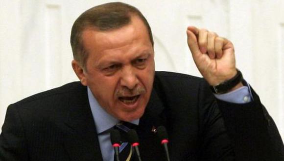 Turquía pide captura de 42 periodistas por conductas delictivas