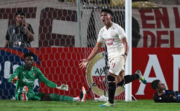 'Tunche' Rivera gave Universitario the victory against LDU in the Copa Libertadores.  (Photo: AFP)