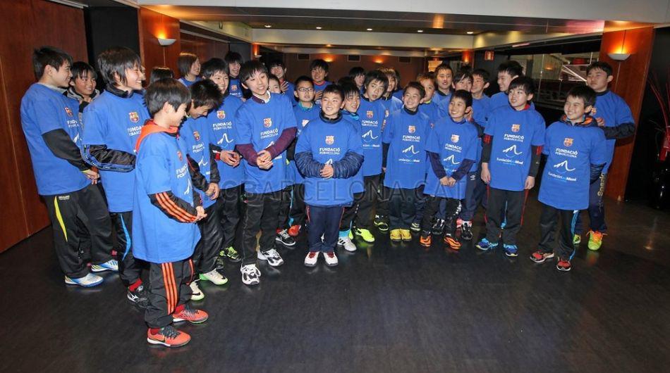 Messi recibió a niños damnificados del tsunami 2011 de Japón - 4