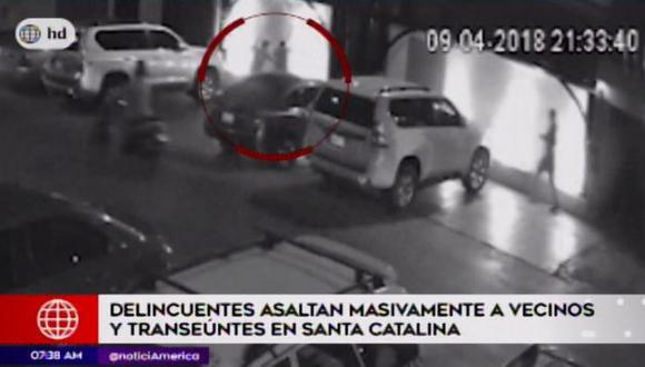 El ataque de los delincuentes ocurrió el último miércoles en la noche en la urbanización Santa Catalina. (América Noticias)