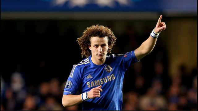 18 - David Luiz llegó al Chelsea en la temporada 2016/2017 por 35.00 millones. (Foto: AFP)