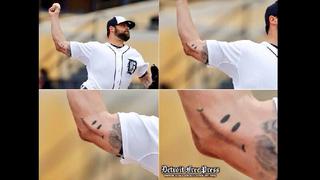 Beisbolista transformó cicatriz en un tatuaje de carita feliz