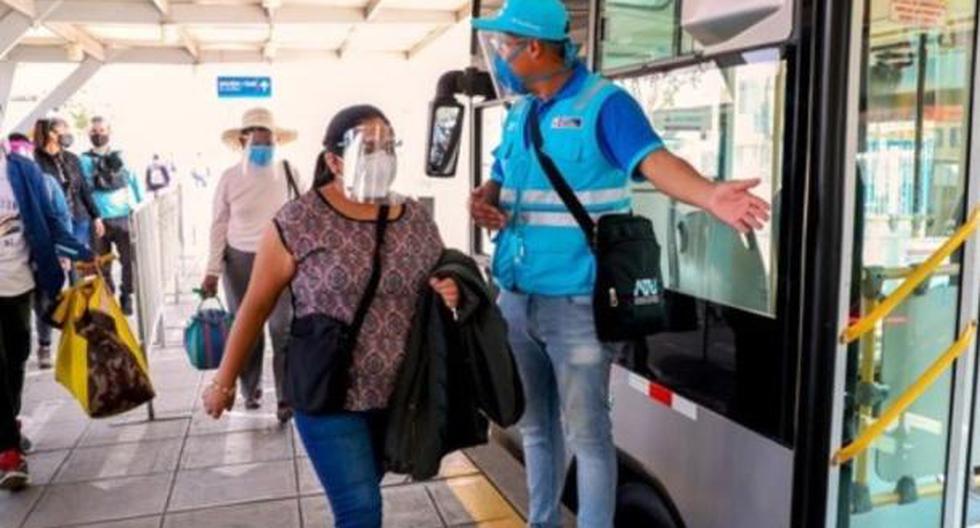 Doble mascarilla para votar en Elecciones 2021. (Foto: Andina)